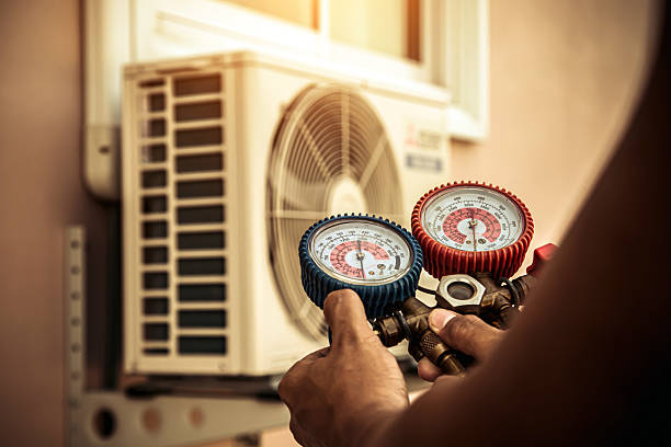 Professional Ac Installation technician working in Rosanky, TX